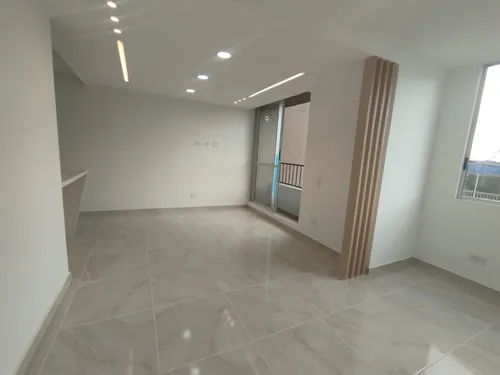 Apartamento En Arriendo En Evaristo García. Cod A11681