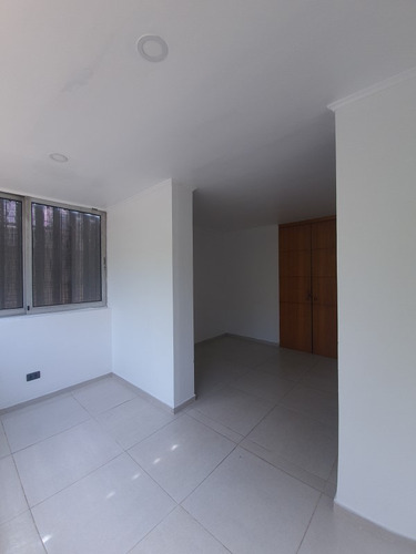 Dpto 3d 2b + Est + Bodega - A Pasos Del Metro El Golf