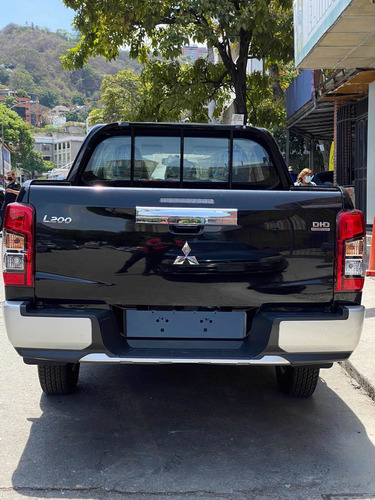 Imagen 4 de 14 de Mitsubishi L200