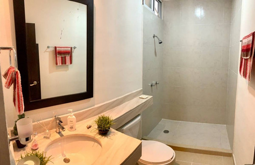Imagen 24 de 28 de Espacioso Departamento 2 Rec 2.5 Baños En Col. Hollywood Playa Del Carmen P1904
