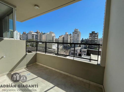 Excelente Departamento De Categoría A Metros De Bv Oroño 3 Dormitorios