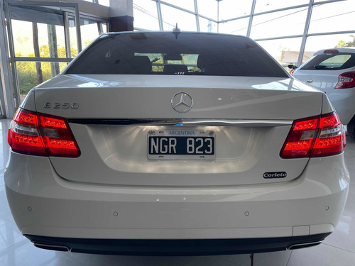 Imagen 5 de 9 de Mercedes Benz Clase E250 Avantgarde Sport At