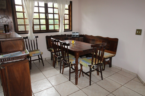 Imagem 7 de 20 de Hl-257 Casa Com 4 Suítes Muito Bem Iluminada E Salão De Jogos.