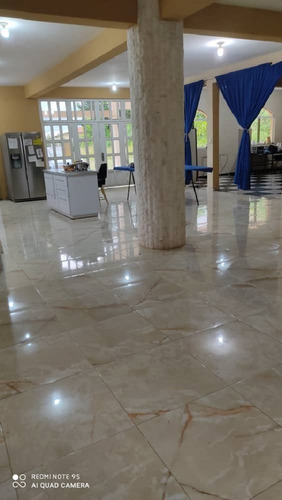 Imagen 3 de 9 de Venta De Casa Con Terreno En Safari Carabobo Country Club Plt-182