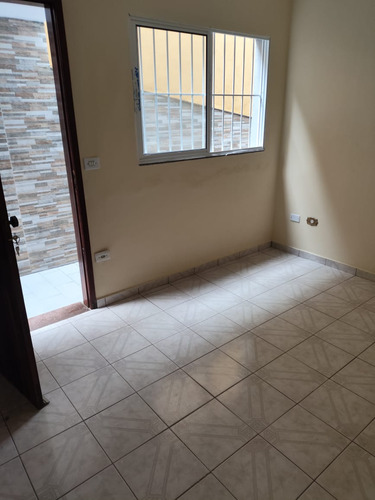 Casa 2 Quartos Com Garagem Para Alugar