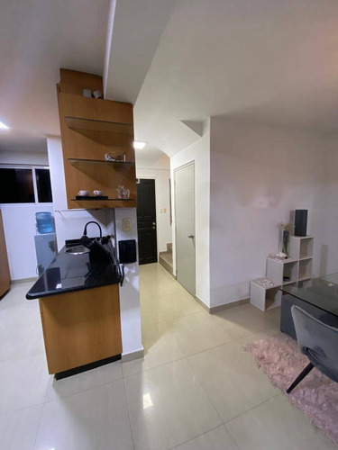 Venta De Townhouse En Mañongo Residencias Villas Menhir 165mtrs