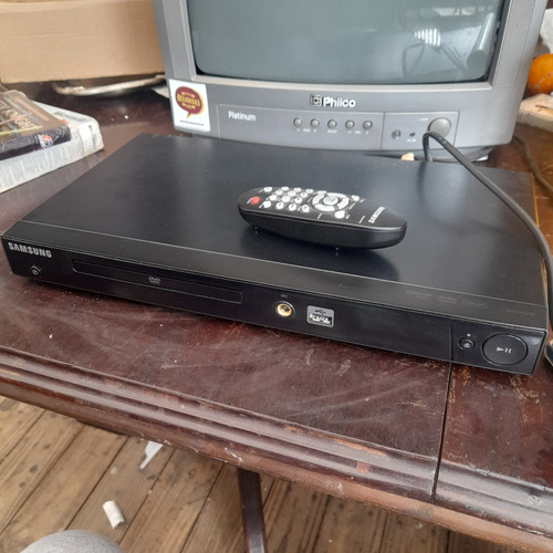 Imagem 2 de 10 de Dvd Com Usb Funcionando Ótimo Estado Sansung P191k