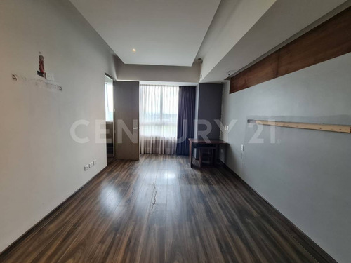Venta De Departamento En Torre Arts De 1 Recámara