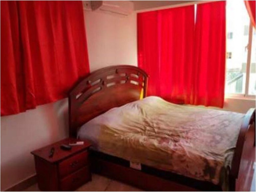 Oportunidad Unica, Casa 3 Niveles Amueblada, En Bavaro, Res. Buena Vista