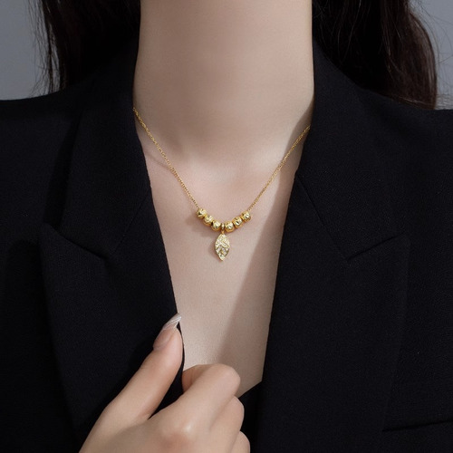 Collar Colgante De Hoja De Oro Con Nicho De Lujo Ligero