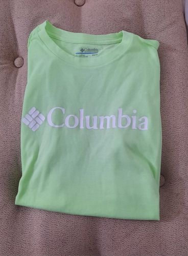 Remera Columbia 