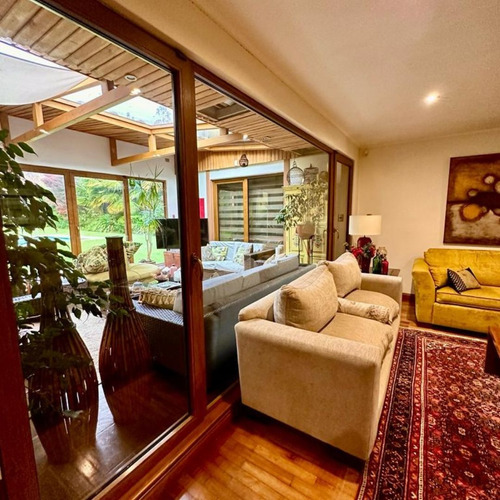 Vendo Gran Casa En Quinta Junge Con Piscina Y Gran Jardin