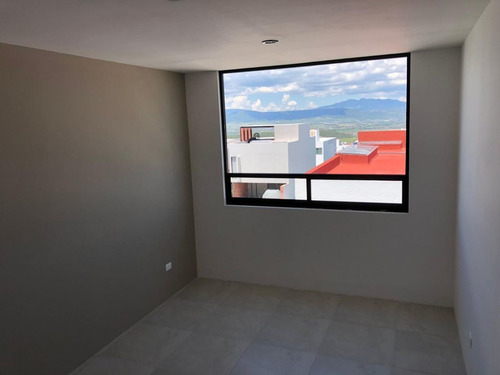 Imagen 17 de 18 de En Renta Preciosa Casa En Zibatá, 4 Habitaciones, Roof Garde