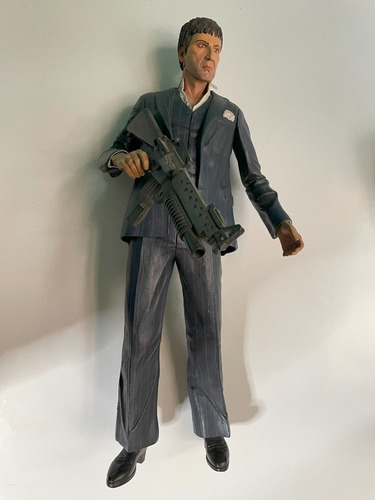 Tony Montana Scarface 45cm Con Sonido Neca (Usado)