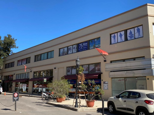 Imagen 2 de 13 de Local En Venta Plaza Canning