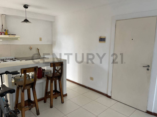 Depto Dos Dormitorios En Venta Calle 123 Entre 61 Y 62 (la Plata, Buenos Aires)