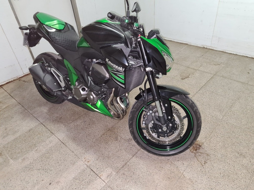 Kawasaki Z800 -impecable-