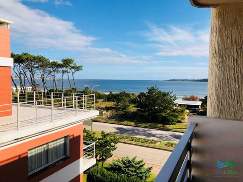 Imagen 16 de 20 de Vendo Apartamento 2 Dormitorios Frente Al Mar, Playa Mansa, Punta Del Este - Punta Del Este Mansa