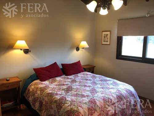 Imagen 11 de 21 de Venta De Casa De 4 Ambientes Con Cochera, Galeria, Quincho Y Piscina En Campos De Roca 1 (28792)