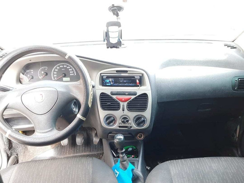 Imagem 8 de 11 de Fiat Siena Fire 1.0 8v Flex