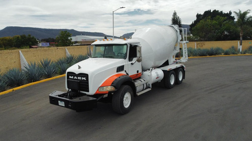 Camion Revolvedor De Concreto Mack 2004 - 8 Mts 3 