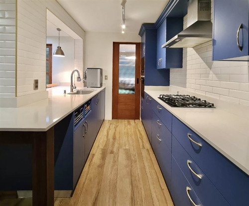 Casa En Venta De 4 Dorm. En Lo Barnechea