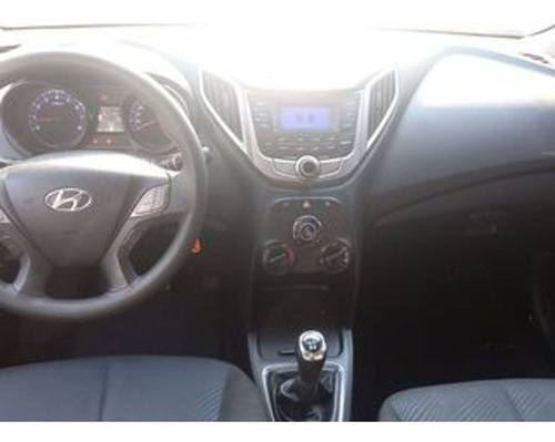 Imagem 4 de 6 de Hyundai Hb20 1.6 Confort Style 2014/2015