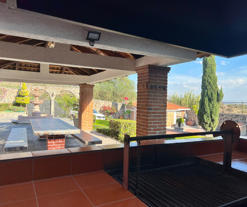 ¡oportunidad Única! Casa De Campo En Venta Con Caballerizas Y Salón De Juegos, Ideal Para Descansar O Invertir