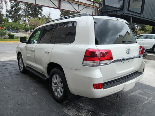 Toyota Land Cruiser 5.7 4x4 At