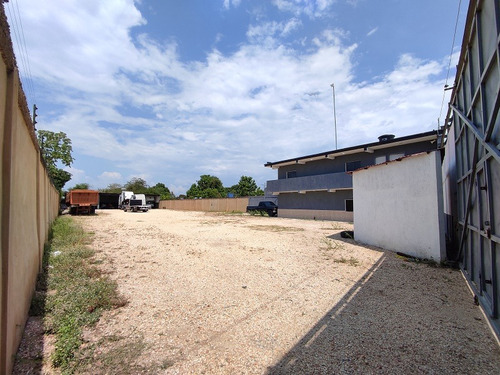  Terreno Con Oficinas  Via Principal El Roble, Los Guayos, Valencia-edo. Carabobo   Codigo: Att-207   Tp  