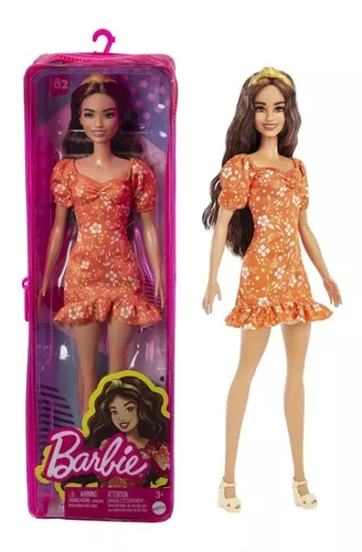 Boneca Barbie Fashionista com Roupa e Acessórios Esportivos para 3