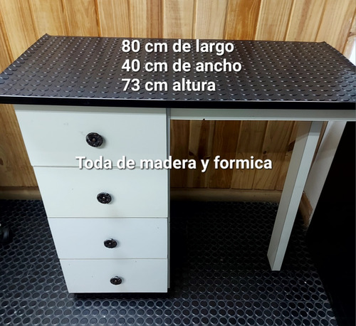 Mesa Para Manicurista (Usado)