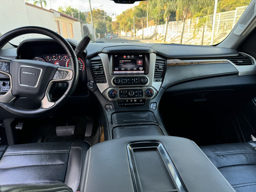 GMC Yukon 6.2 Denali V8 8 Vel At
