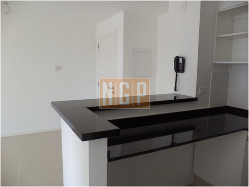 Ed Nuevo Con Servicios, Muy Cerca Del Mar. Consulte-ref:7973