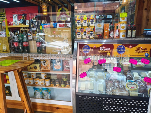 Centro De Caracas, Parroquia La Candelaria, A 1 Cuadra Av. Urdaneta !! Fabuloso Fondo De Comercio Totalmente Equipado Y Operativo Para Licorería Y Bodegón. Local Alquilado 85 M2. Excelente Ubicación!!