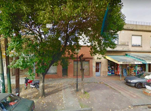 Terreno De 8,66x25 (zonif. R3.1), Con Casa A Demoler