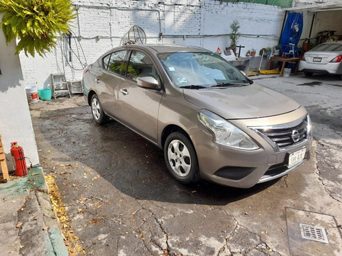 Imagen 4 de 11 de Nissan Versa 2016