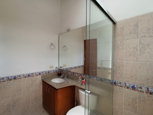Casas En Venta Poblado 643-5201