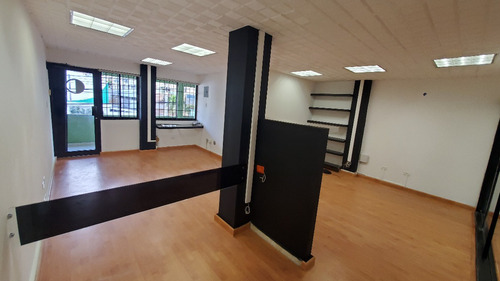 Imagen 8 de 10 de Alquiler Local Comercial - 2do. Nivel - 60 Mts2 - Evaristo Morales