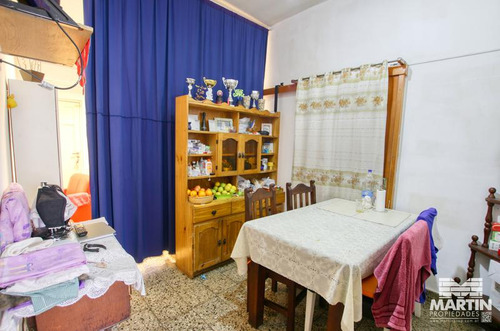 Casa Con Departamento Y Jardín - Munro
