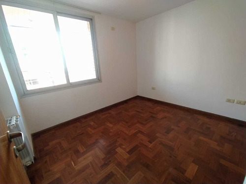Imagen 9 de 12 de Bº Cofico . Departamento 1 D . Pileta / Asador . Balcon Amplio . Moderno Y Luminoso