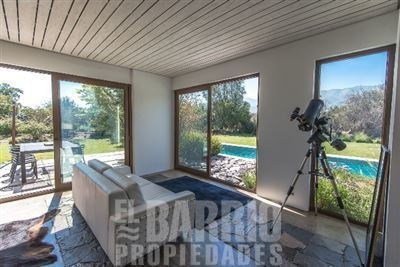 Casa En Venta De 4 Dorm. En Colina
