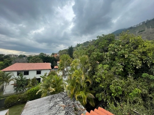 Imagen 8 de 12 de Se Vende Casa 750m2 4h+s/4b+s/4p Los Palos Grandes 7246