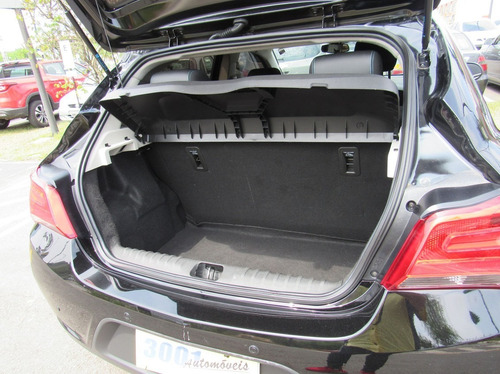 Imagem 8 de 15 de Chevrolet Onix 1.0 Mpfi Lt 8v