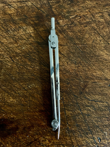 Antiguo Estuche De Compás Para Dibujo Bear Alemania !! (Usado)
