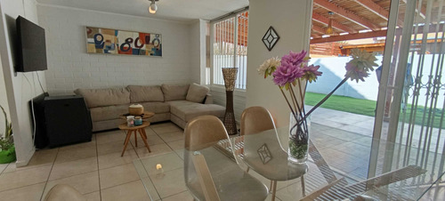Casa En Excelente Condición Altos Del Raco. (100918)