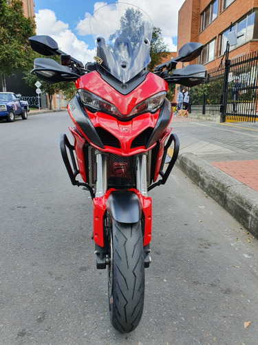 Ducati Multistrada 1200 Mod. 2016 + Top Case + Protectores