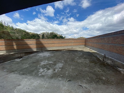 Imagen 16 de 19 de Vendo Pb De 143+370m2 4h/4b/3pe El Solar Del Hatillo 2307