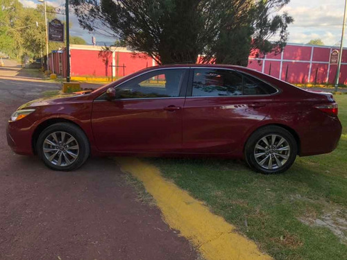 Toyota Camry 2.5 Xle Navegación At 2017