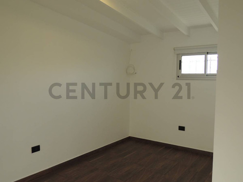 Casa En Venta En Los Talas, Berisso - 3 Dormitorios Y 2 Baños